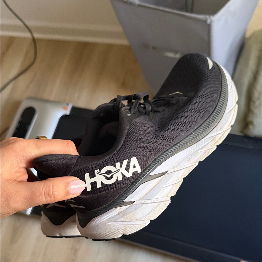 Hoka tennis shoes